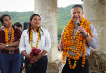 Julio Menchaca recorre comunidades afectadas de la Huasteca hidalguense