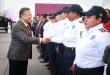 Julio Menchaca refuerza la seguridad y reconoce a policías de Hidalgo