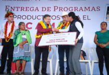 Programas sociales son política pública, no una dádiva: Julio Menchaca