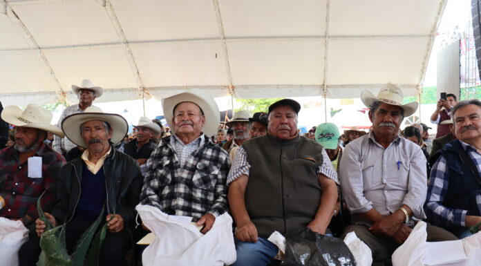 Con entrega de semillas en los 84 municipios, impulsa gobierno de Hidalgo productividad del campo