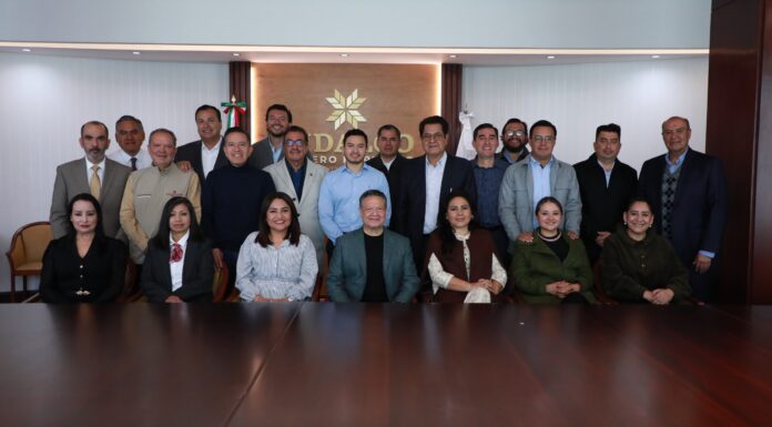 Julio Menchaca pide a gabinete redoblar esfuerzos en 2026