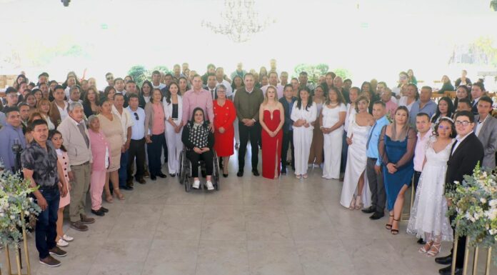 Encabeza el presidente municipal Cristhian Martínez ceremonia de matrimonios colectivos en Tula de Allende