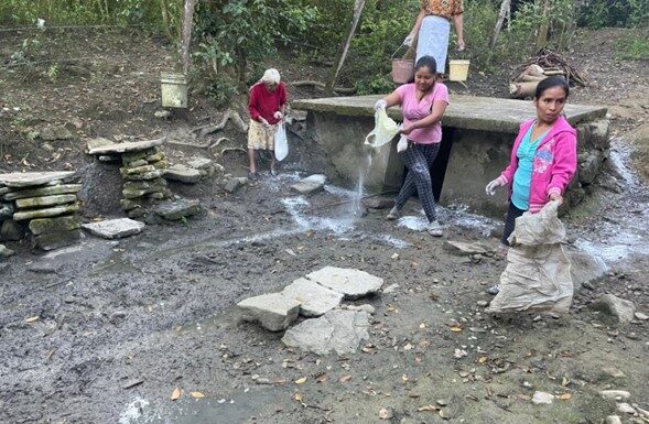 Supervisa Contraloría entrega de insumos en zonas afectadas por vaguada monzónica