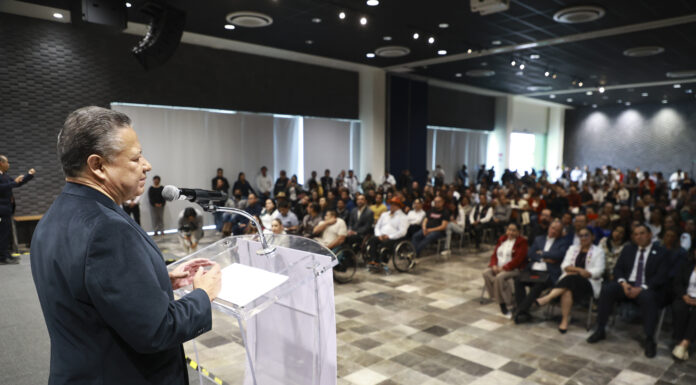 Julio Menchaca promueve un Hidalgo incluyente