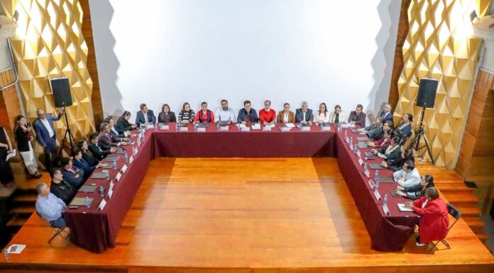 Firman treinta alcaldes de Hidalgo acuerdo para fortalecer la normativa municipal