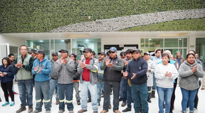 Yocelyn Tovar entrega uniformes y equipamiento a personal de Servicios Públicos y Obras