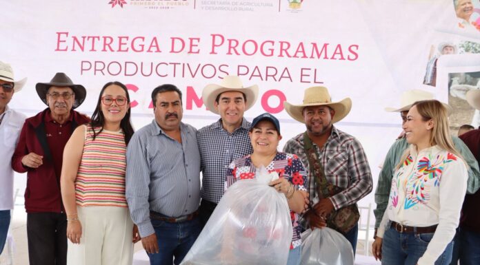 Entrega regional de apoyos agropecuarios en Atotonilco