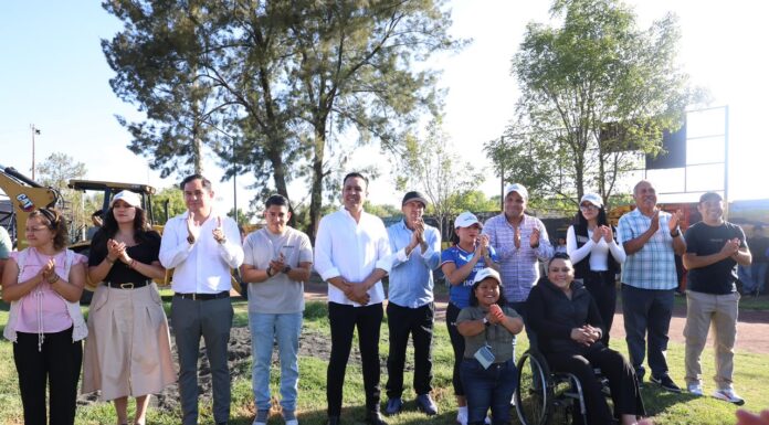 Encabeza Cristhian Martínez el arranque de rehabilitación de la cancha de fútbol 7 de la Unidad Deportiva Municipal