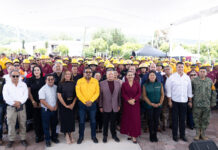 Julio Menchaca enaltece labor de combatientes de incendios forestales
