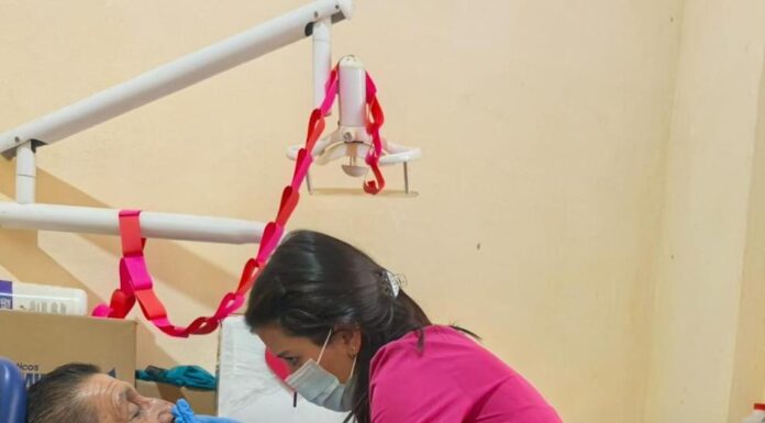 Casi 600 prótesis dentales gratuitas: personas mayores recuperan su sonrisa en Hidalgo