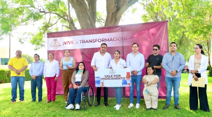 Gobierno de Cristhian Martínez fortalece el bienestar de su personal con entrega de uniformes y adquisición de medicamento