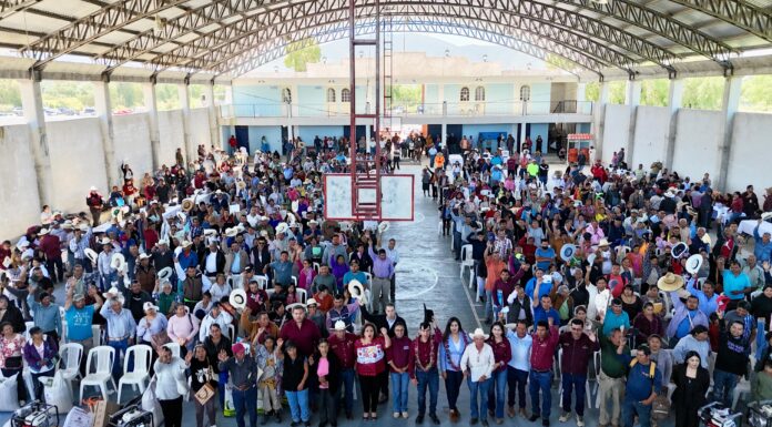 Gobierno de Hidalgo impulsa al campo con entrega de apoyos agropecuarios en el Cardonal y Tecozautla