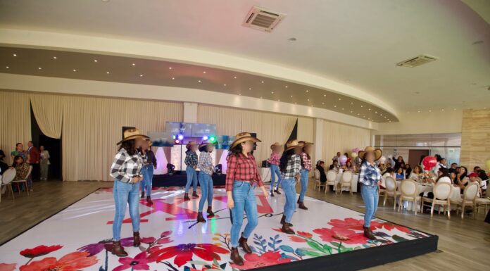 Adolescentes celebran sus 15 años con el respaldo de la Familia DIF Hidalgo