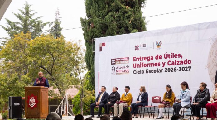 Apoyo escolar y pintura llegan a la Secundaria Técnica No 54 en Tepeji