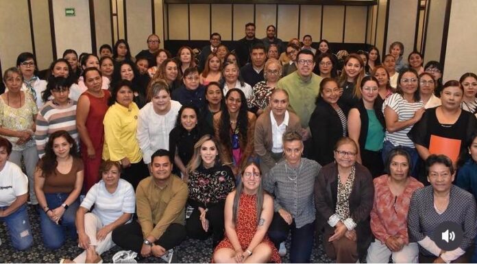 Cuidadoras de Hidalgo comparten experiencias en encuentro nacional